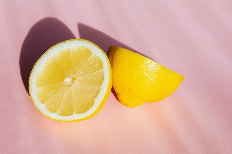 A slice of lemon